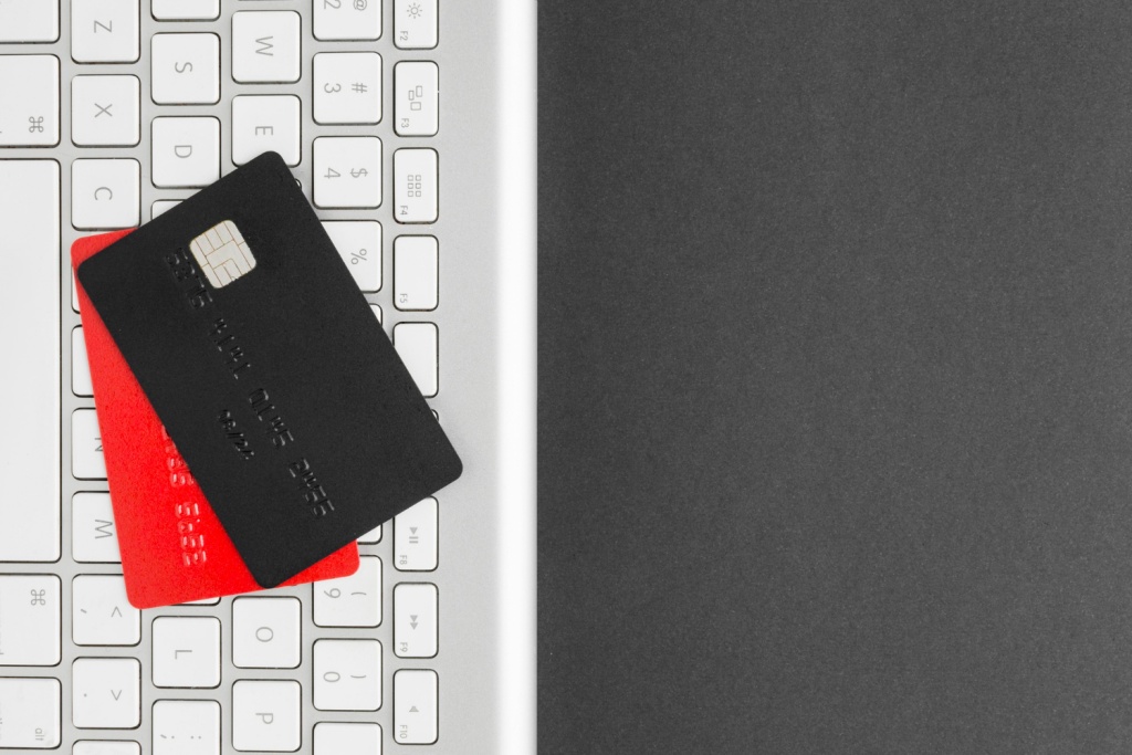 ОКБ: каждая третья кредитная карта в России остаётся неактивной