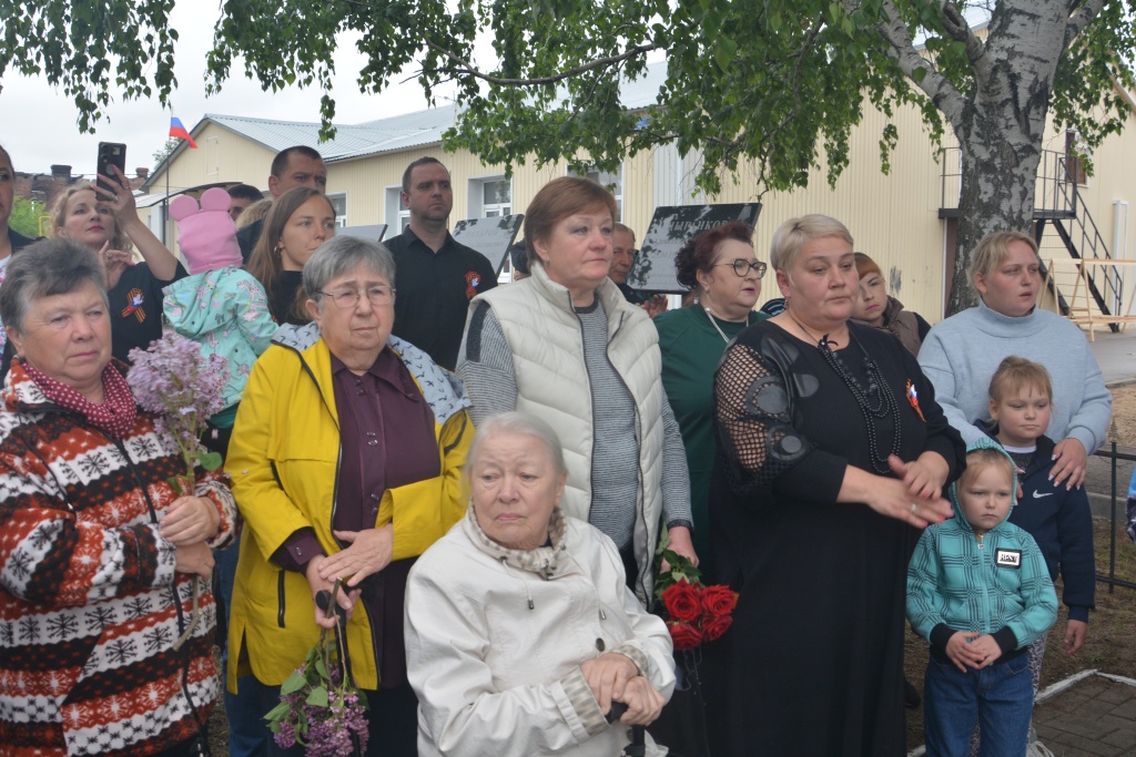 В Воронеже при поддержке депутата гордумы обновили воинские захоронения в микрорайоне Малышево В Воронеже при поддержке депутата гордумы обновили воинские захоронения в микрорайоне Малышево