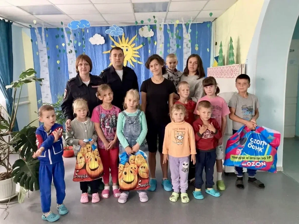 Транспортные полицейские Сибири поддержали акцию «Помоги пойти учиться» в Красноярском крае Транспортные полицейские Сибири поддержали акцию «Помоги пойти учиться» в Красноярском крае