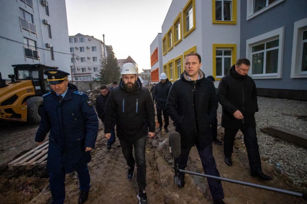 В Анапе продолжается строительство и реконструкция социальных объектов В Анапе продолжается строительство и реконструкция социальных объектов