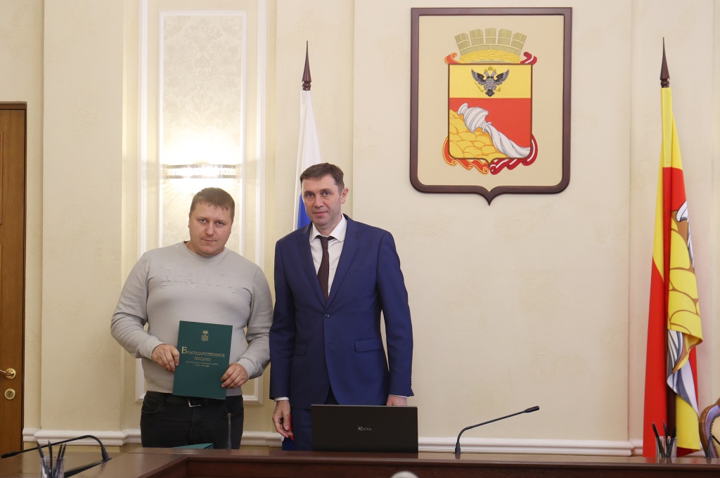 «Этот поступок заслуживает уважения»: мэр Воронежа поблагодарил коммунальщиков за помощь при тушении пожара «Этот поступок заслуживает уважения»: мэр Воронежа поблагодарил коммунальщиков за помощь при тушении пожара