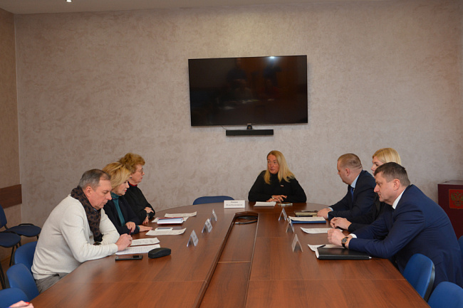 В Воронеже решают проблему парковок для машин неотложной помощи: депутаты гордумы инициировали изменения в закон