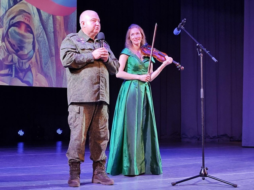 В Озёрах прошёл благотворительный концерт для участников сцепоперации