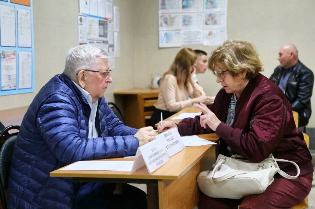 Выездные мобильные приёмные администрации Геленджика: эффективный диалог с жителями Выездные мобильные приёмные администрации Геленджика: эффективный диалог с жителями