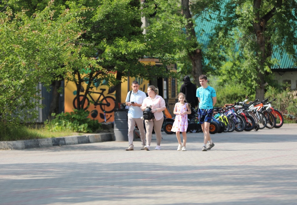 Сергей Петрин оценил, как обновляется воронежский парк «Танаис»