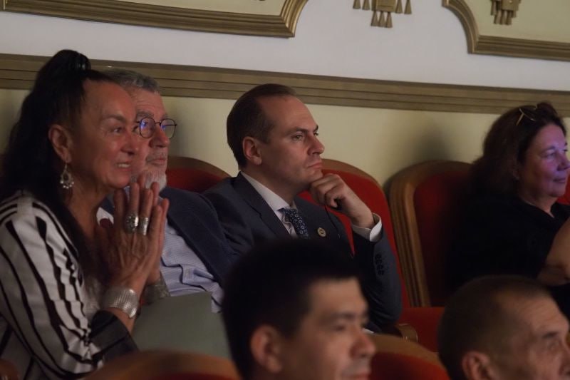 В день рождения героя Советского Союза Михаила Петровича Девятаева, в Мордовском национальном драматическом театре состоялся спектакль «Побег из ада»