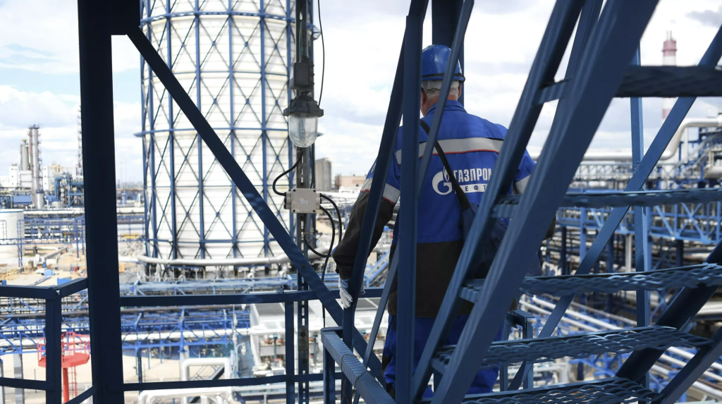 Глава «Газпром нефти» назвал причину проблем на топливном рынке РФ Глава «Газпром нефти» назвал причину проблем на топливном рынке РФ