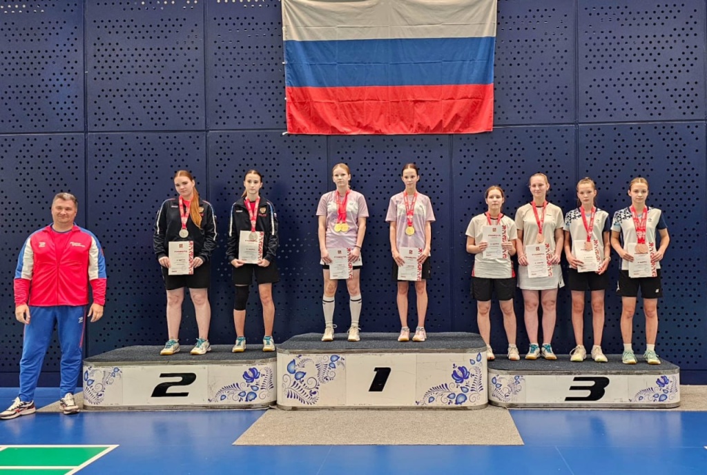 Юные звёзды бадминтона из Красноармейска завоевали подиумы на всероссийских и областных соревнованиях