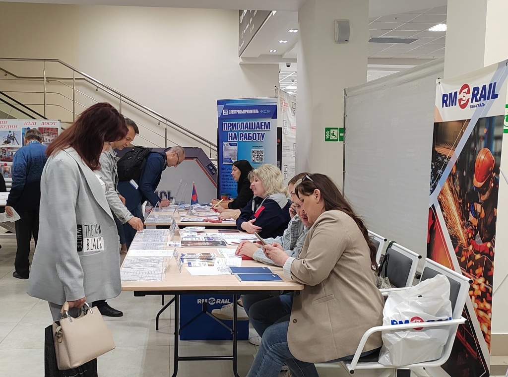 Каждый второй нашел работу: как ярмарки вакансий в Мордовии бьют рекорды по трудоустройству в 2025 году