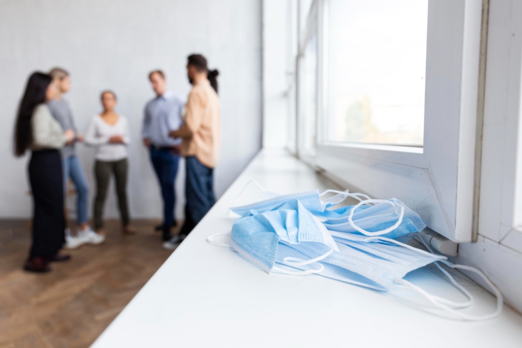 Больничные разрешили закрывать через Max