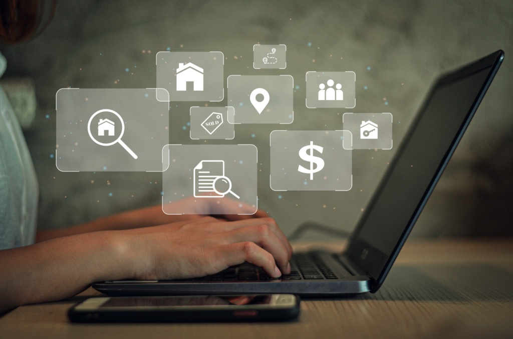 Сервисы онлайн-бронирования поместят в реестр и проверят их работу