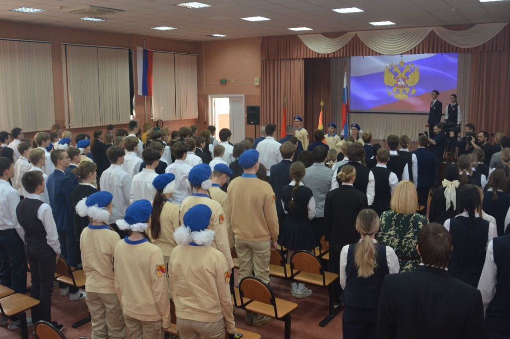 Председатель Воронежской гордумы Герой России провёл Уроки Мужества для школьников