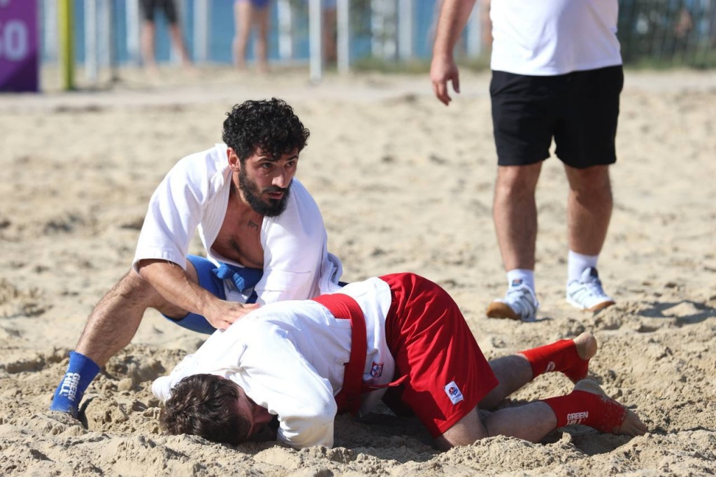 В Анапе развиваются пляжные и водные виды спорта