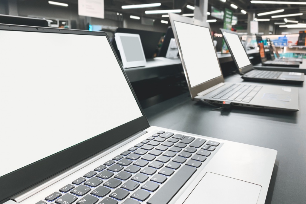 Ноутбуки российского производства вышли в лидеры продаж