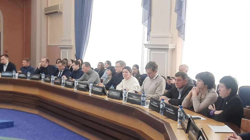 Депутаты горсовета Новосибирска: реклама под контролем Депутаты горсовета Новосибирска: реклама под контролем